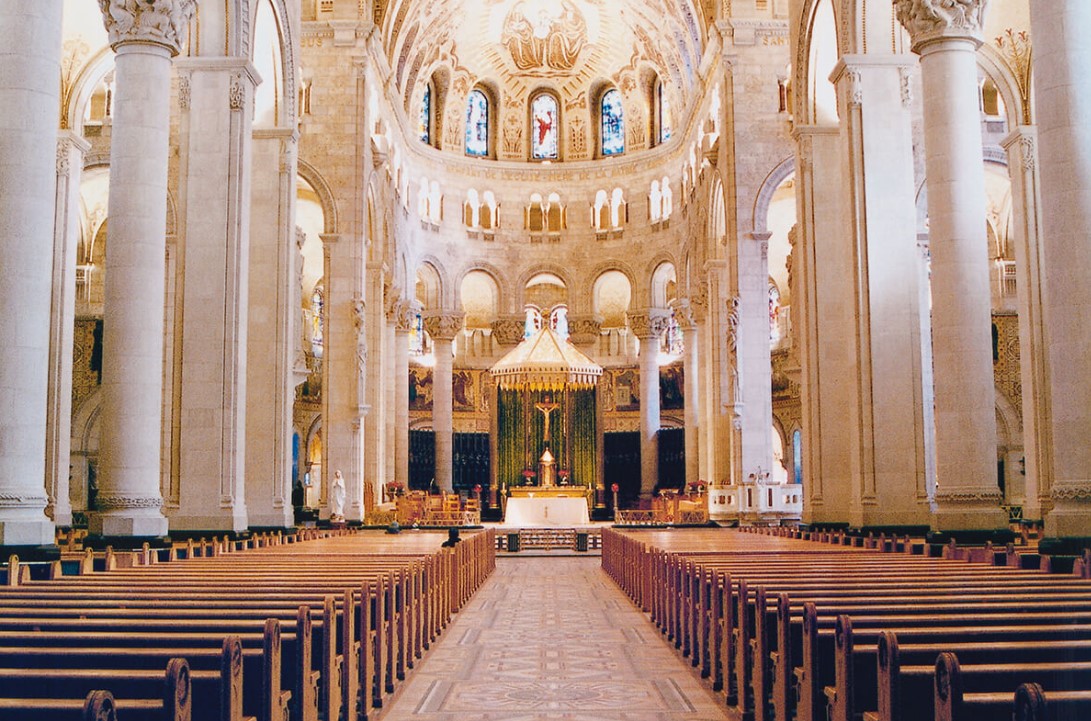 サンタンヌ ド ボープレ大聖堂